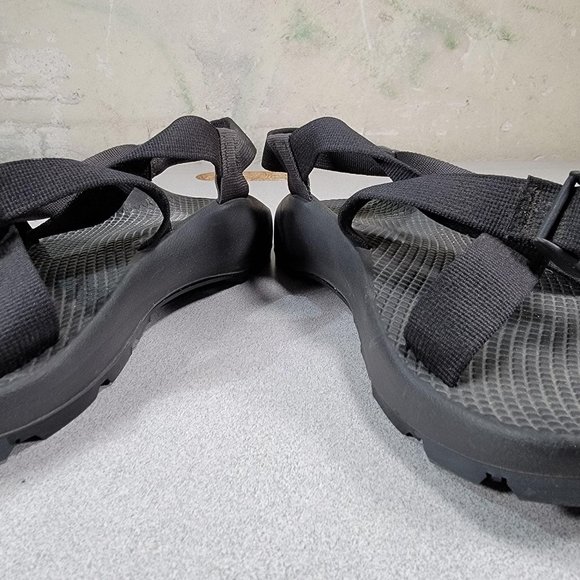 Chaco Vibrams Soles Mens 8 Black Straps Sandals main image 6